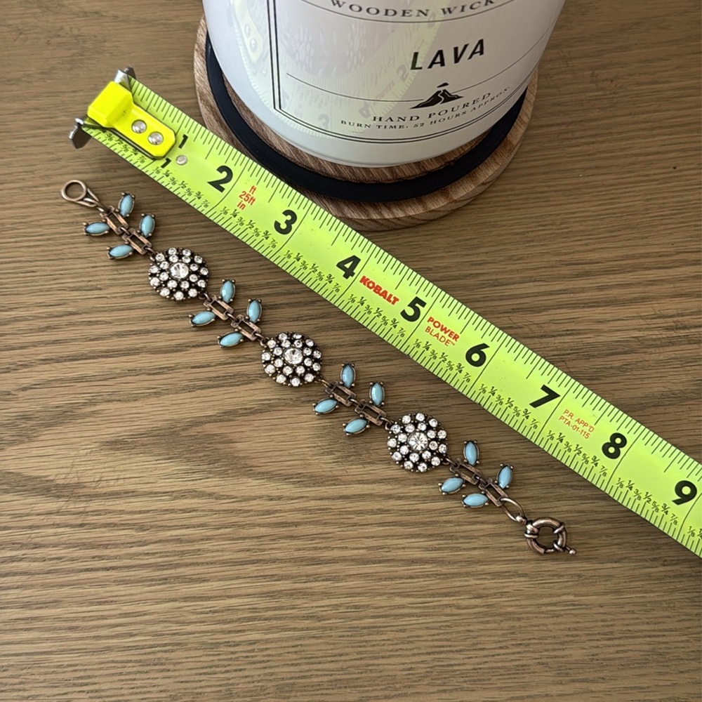 Elegant Turquoise and Silver Women's Bracelet - Picture 6 of 6